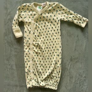 Green with trees 0-6 month sleeper.